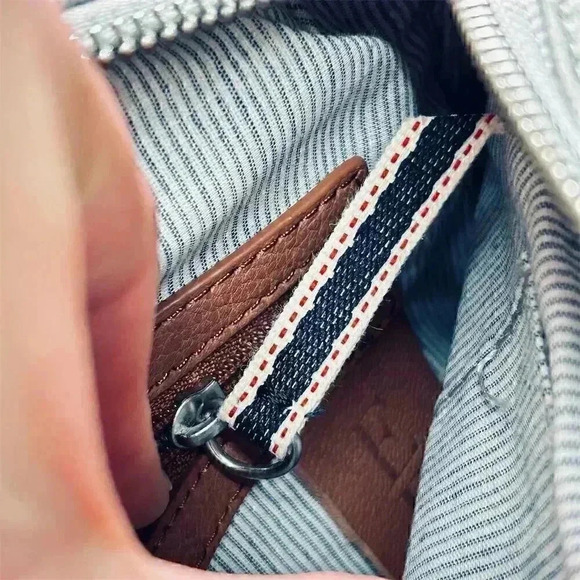 Ellen Degeneres Women's Brown Leather Crossbody Bag - Picture 8 of 12